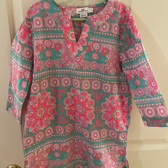 Vineyard Vines Other - Vineyard Vines girls dress or beach cover up.